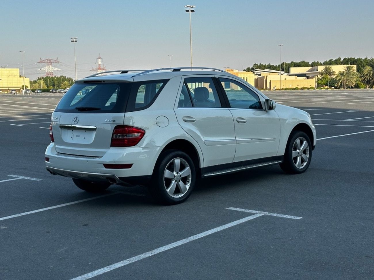 Mercedes-Benz ML 350 MODEL 2009 GCC CAR PERFECT CONDITION INSIDE AND OUTSIDE FULL OPTION SUN ROOF
