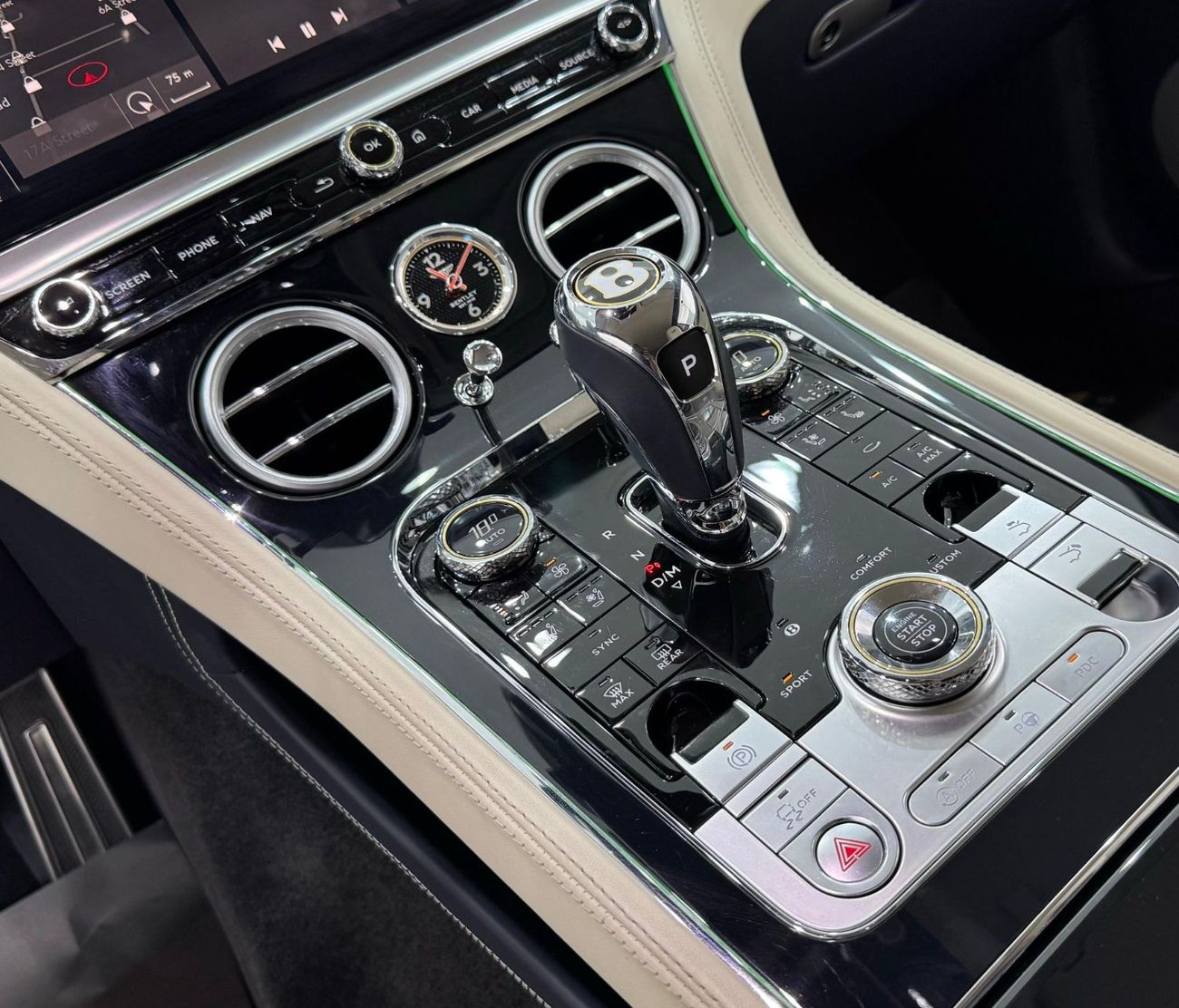 بنتلي كونتيننتال جي تي 2019 Bentley Continental GT, One Year Warranty, Full Service History, GCC