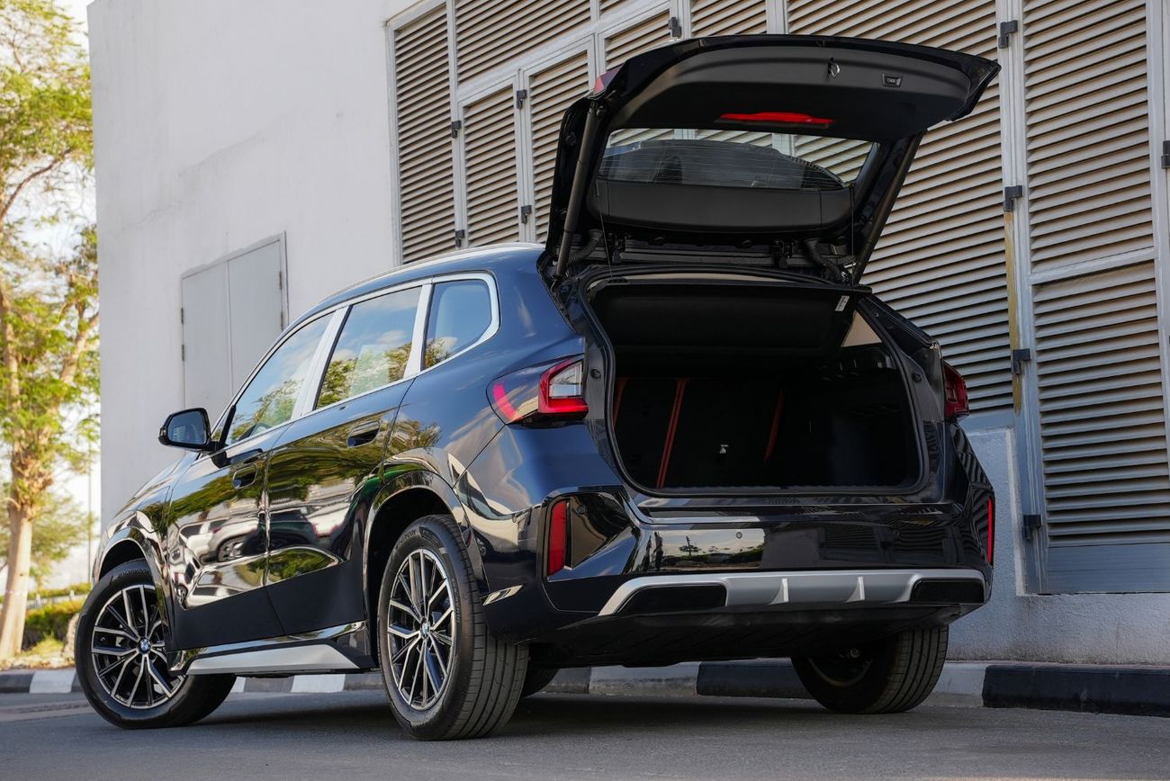 بي أم دبليو iX1 2026 BMW iX1 S-drive 25L FWD 0Km