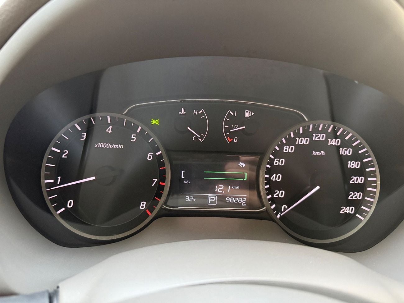 نيسان سنترا SL 1.8L