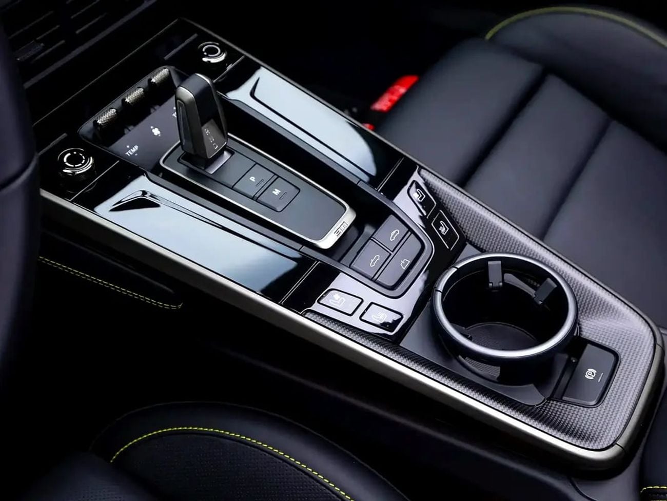 Porsche 911 TURBO S | Cabriolet | GCC | 701 HP | Dealer Warranty