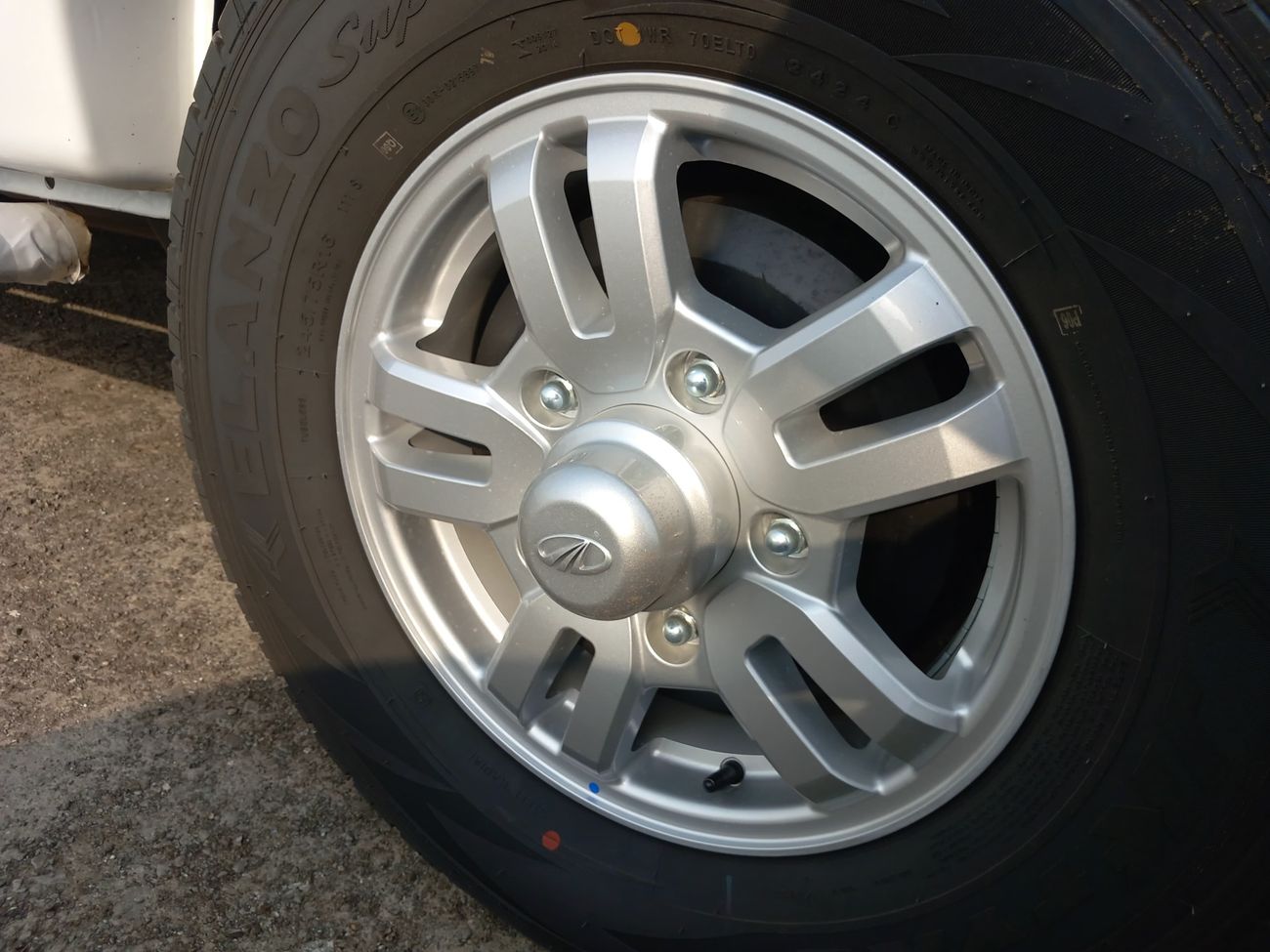 ماهيندرا سكوربيو 2.2L MHAWK TURBO DIESEL / "7" DVD SCREEN / 4WD