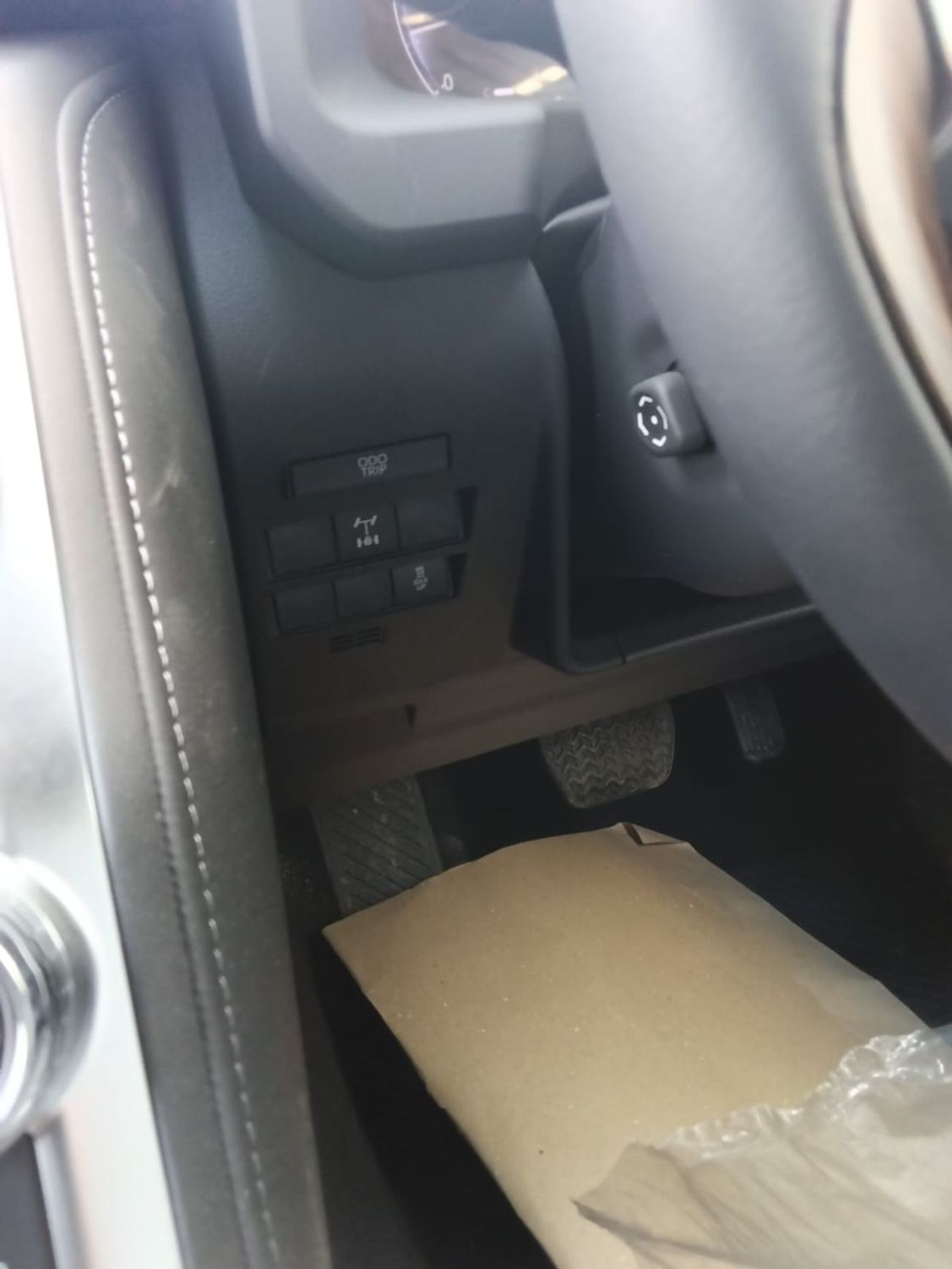 تويوتا لاند كروزر TOYOTA LANDCRUISER 300 3.3L DIESEL 4WD VX AUTO