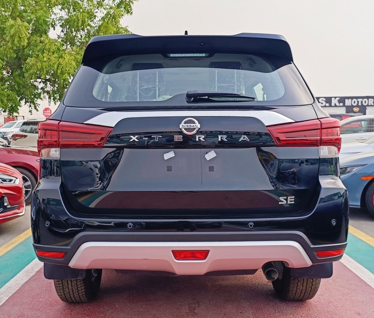 نيسان إكستيرا SE | 2.5L V4 PETROL | A/T | PUSH START | 7SEATS | 4WD (CODE # 67775)