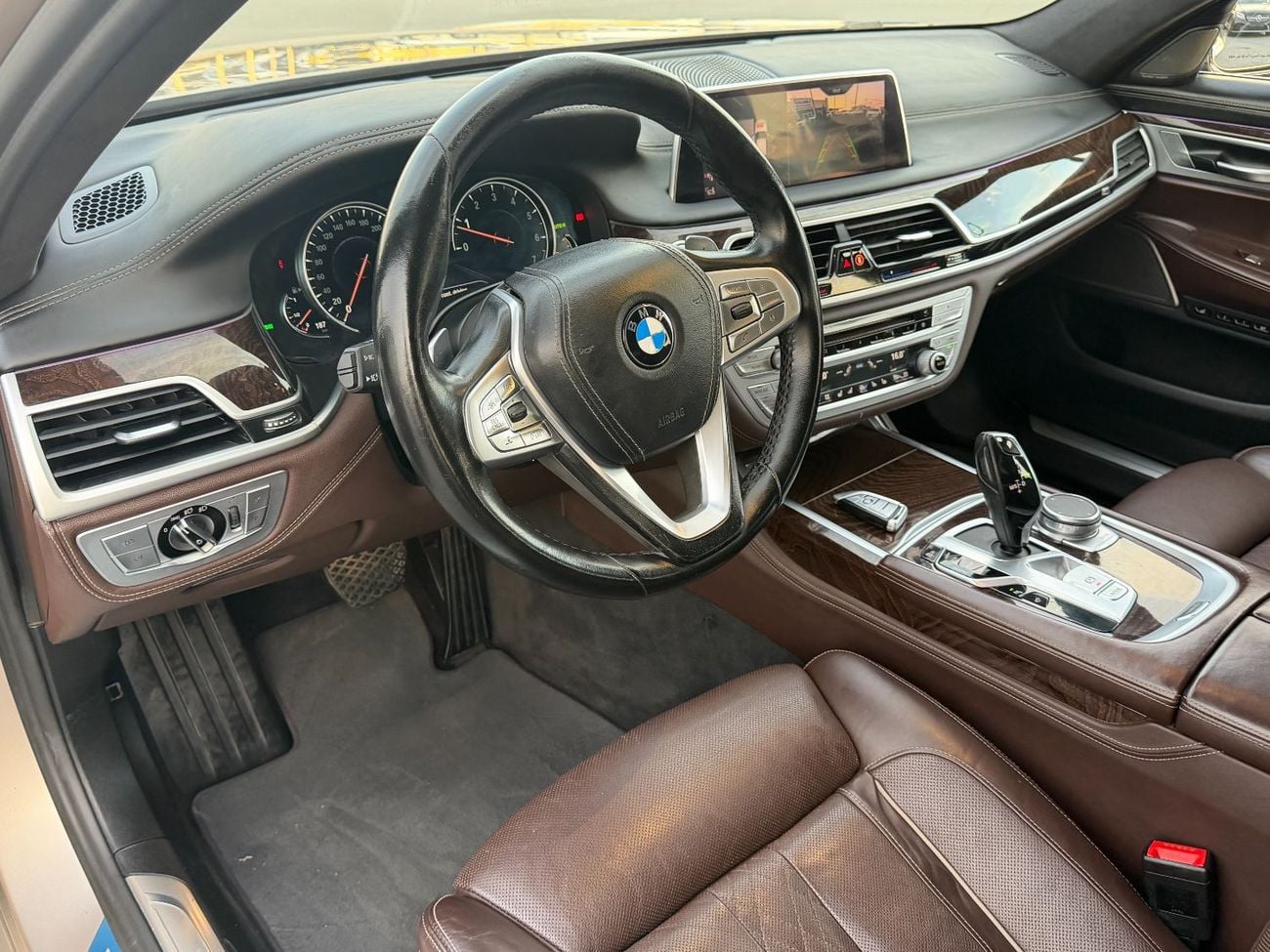 بي أم دبليو 740Li