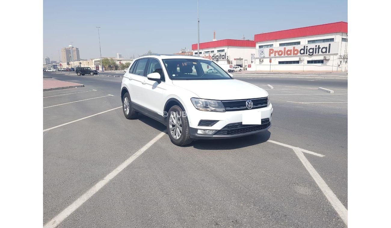 فولكس واجن تيجوان 1350 X 60, 0% DOWN PAYMENT ,FSH, FULL OPTION WITH PANORAMIC SUN ROOF