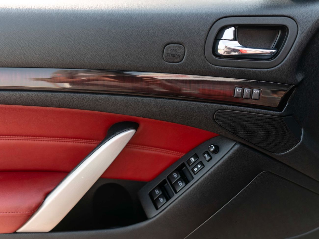 Infiniti Q60 CONVERTIBLE