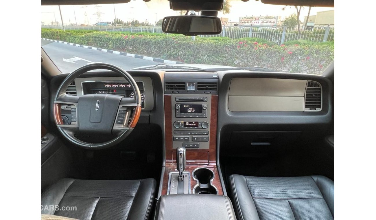 لنكن نافيجاتور LINCOLN NAVIGATOR VIP 2012 GCC IN PERFECT CONDITION