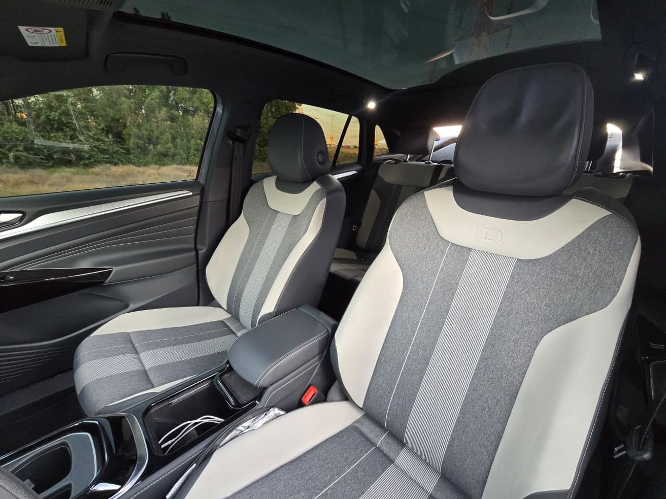 فولكس واجن ID.4 VOLKSWAGEN ID.4 2021 // ACCIDENT FREE // PERFECT CONDITION // LOW MILEAGE