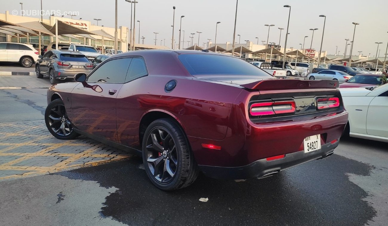 Dodge Challenger SXT