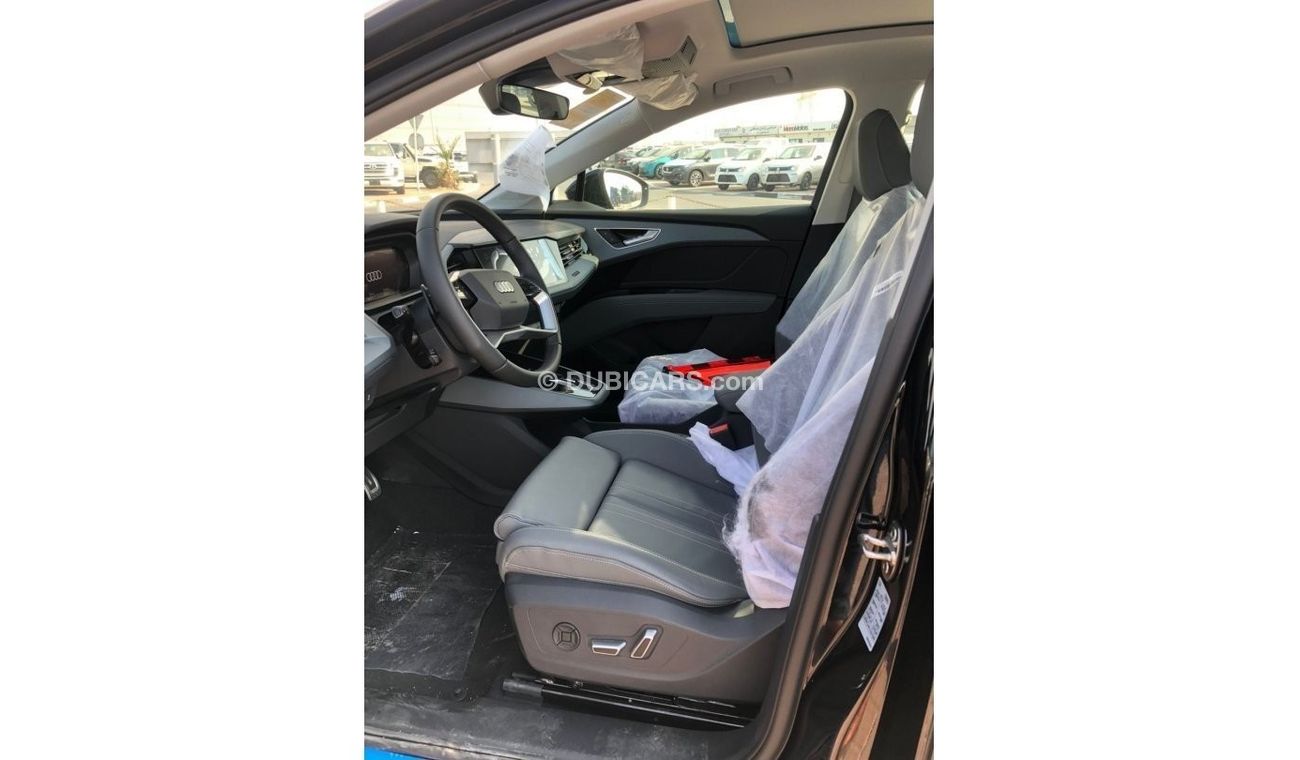 Audi etron AUDI_Q5_E TRON 2022