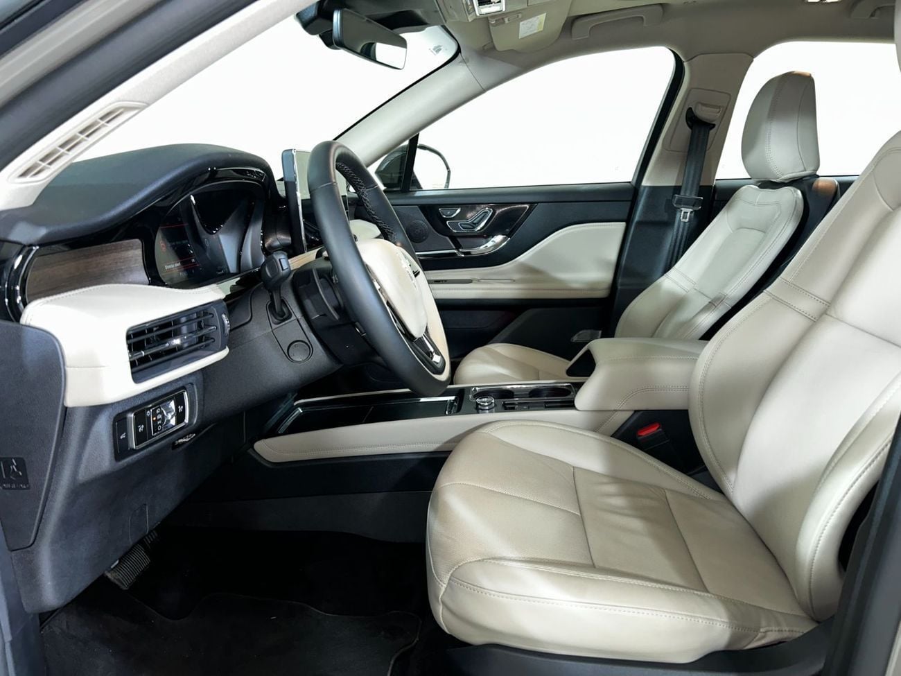 لينكولن كورساير RESERVE COR425 /AL TAYER MOTORS / AL QOUZ SHOWROOM