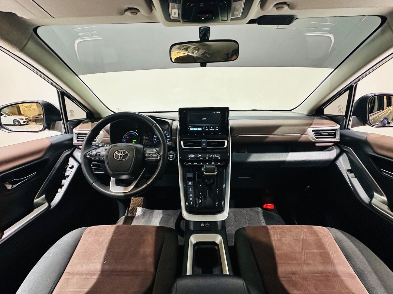 Toyota Innova 2.0L HyCross 7S Hybrid