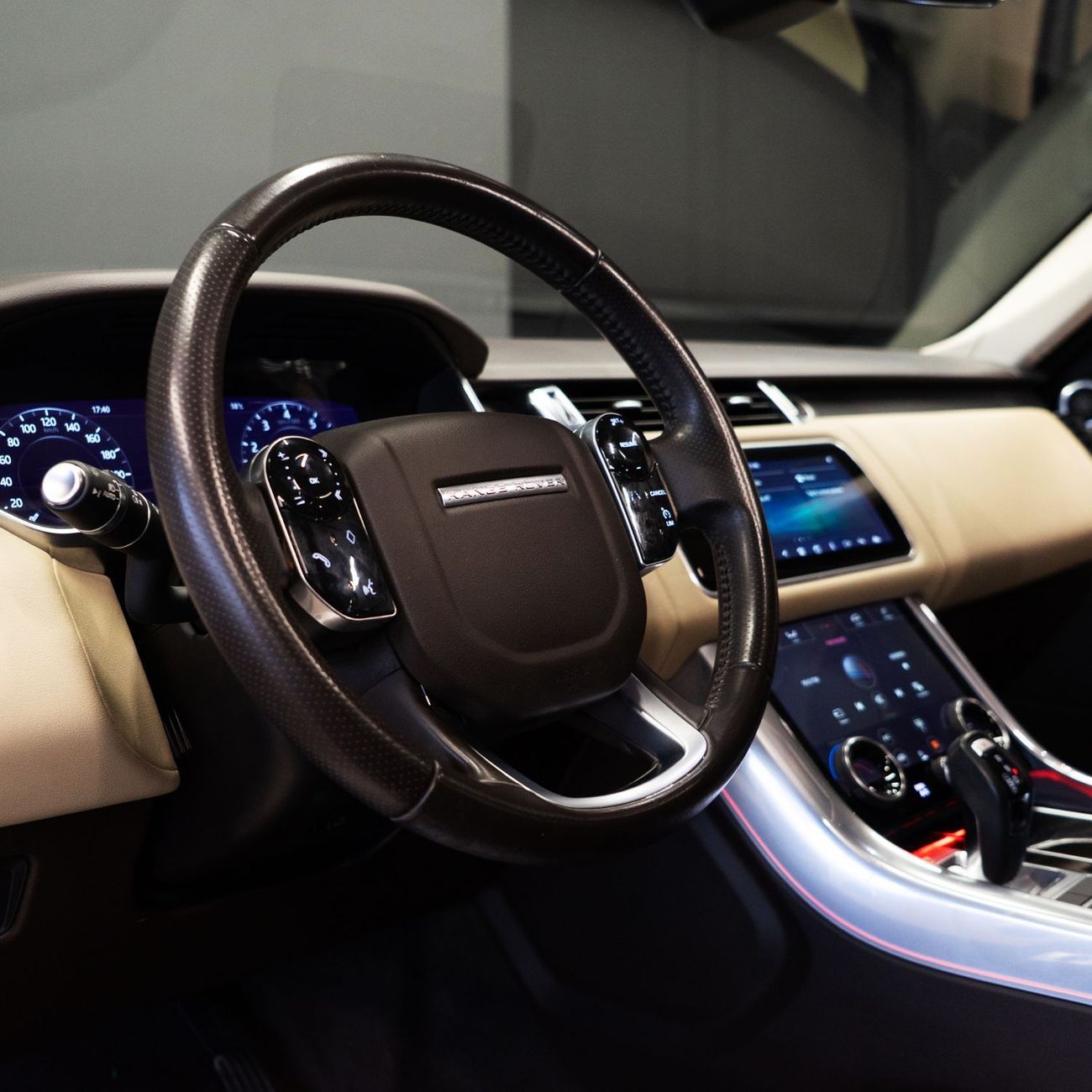 لاند روفر رينج روفر سبورت Black Edition