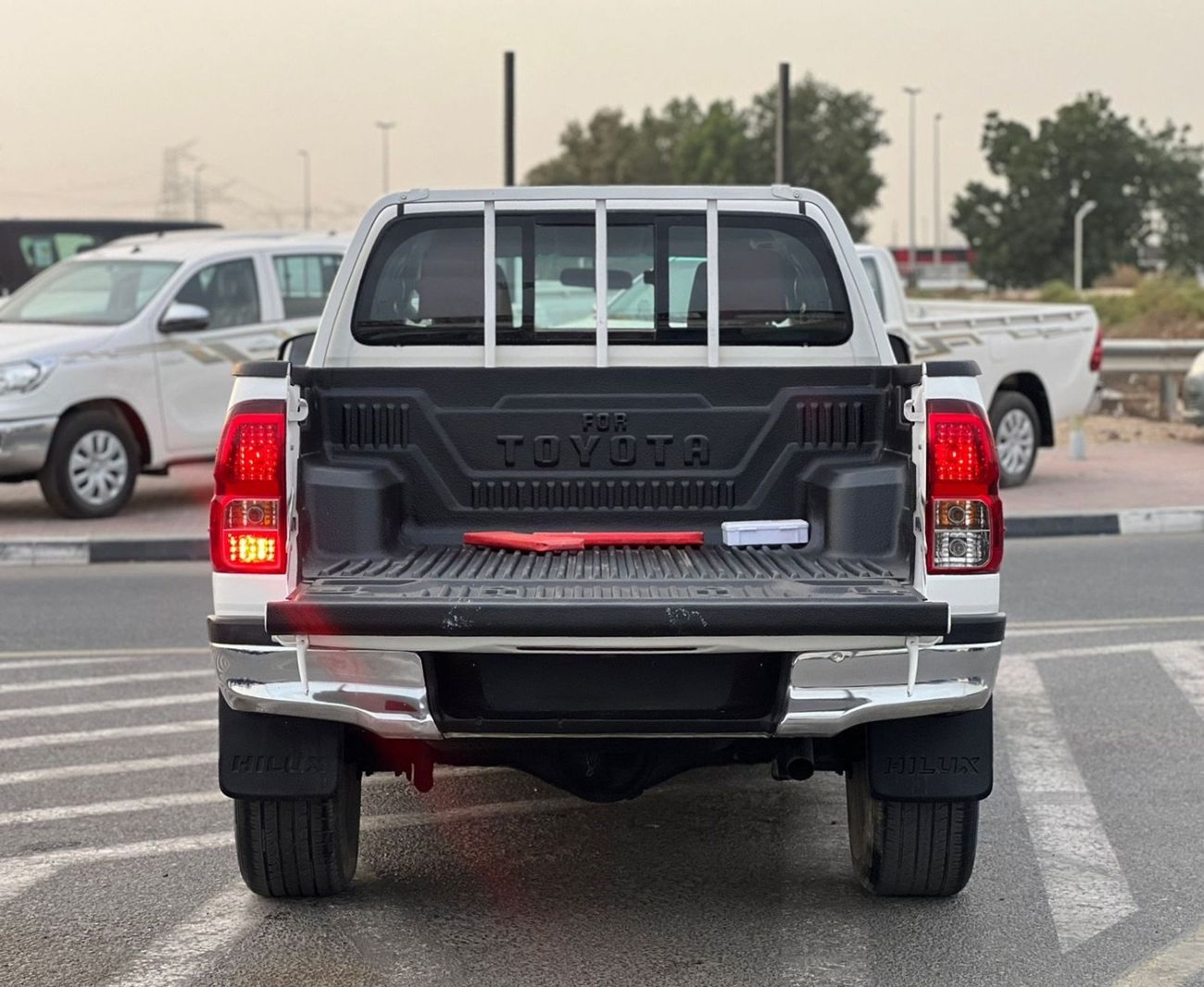تويوتا هيلوكس 2019 Toyota Hilux 2.4L V4 Deisel - Full Automatic 4x4 AWD - Rear CAM - Bumper Crom Big Body