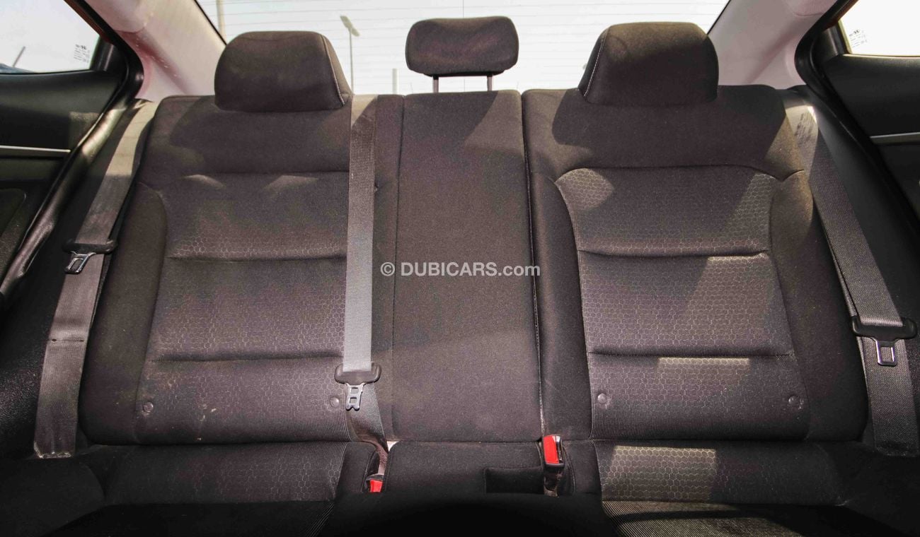 هيونداي إلانترا