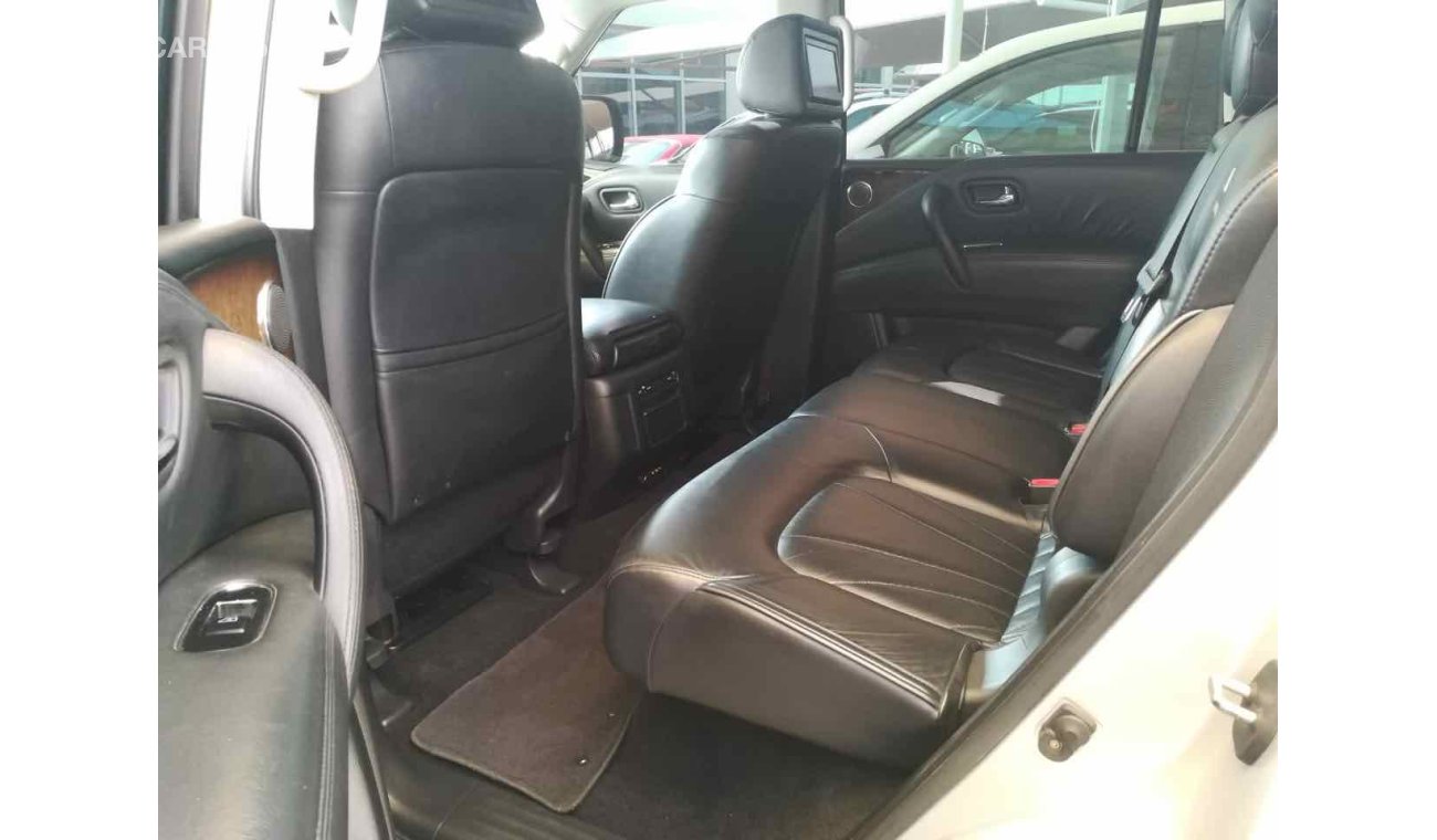 Infiniti QX56