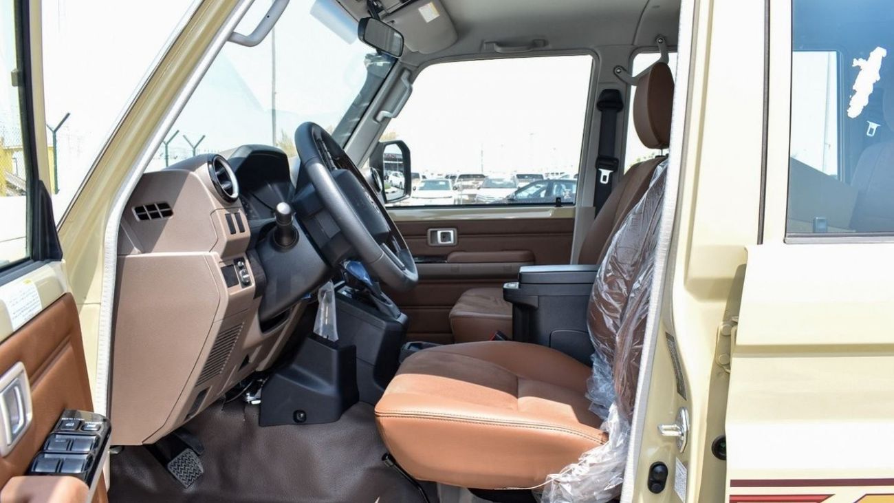 تويوتا لاند كروزر بيك آب Land cruiser 79 - 4.0l - Petrol D/C - A/T - Winch - Power Window - Coolbox