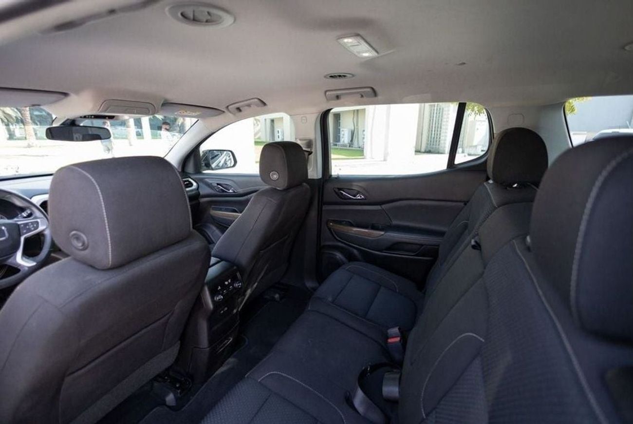 GMC Acadia SLE 3.6L GMC Acadia 2023 GCC under Agency Warranty and Service Contract with Flexible Down-Payment.