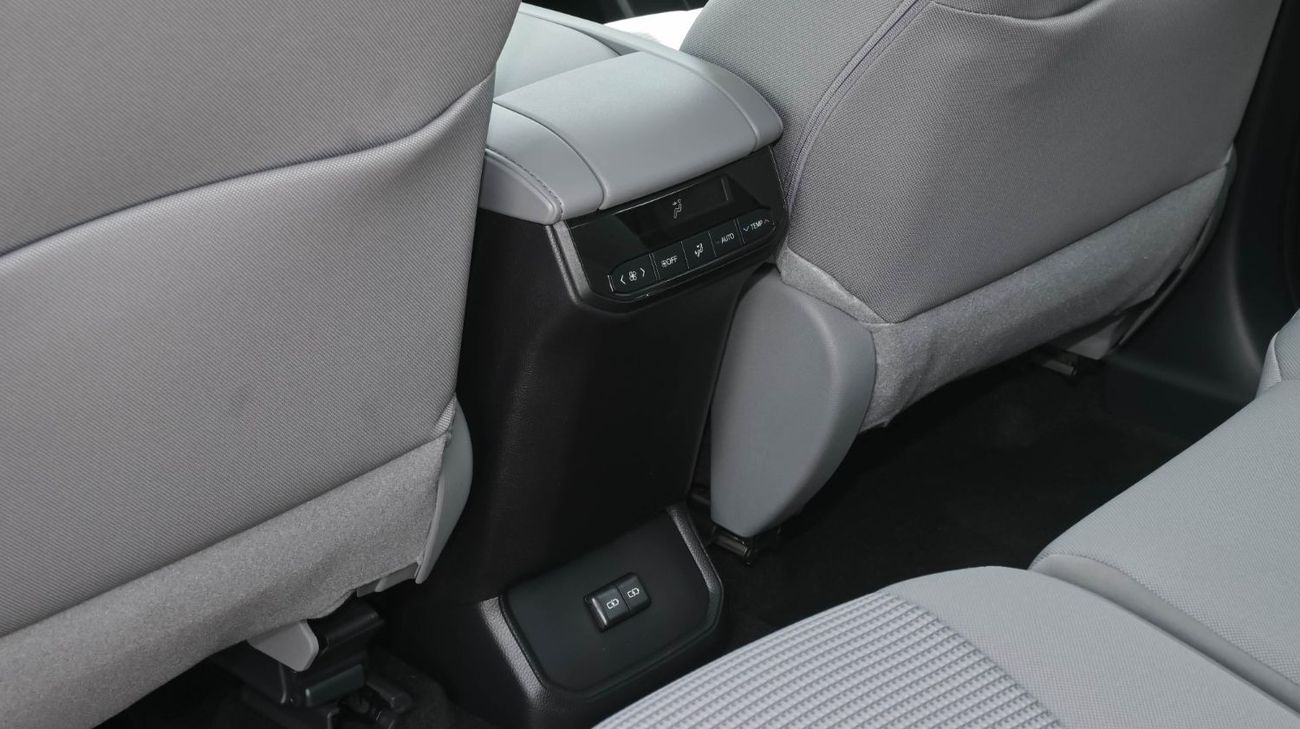 تويوتا هايلاندر Toyota Highlander LE 2.5L Standard Hybrid - 2024 (Export)