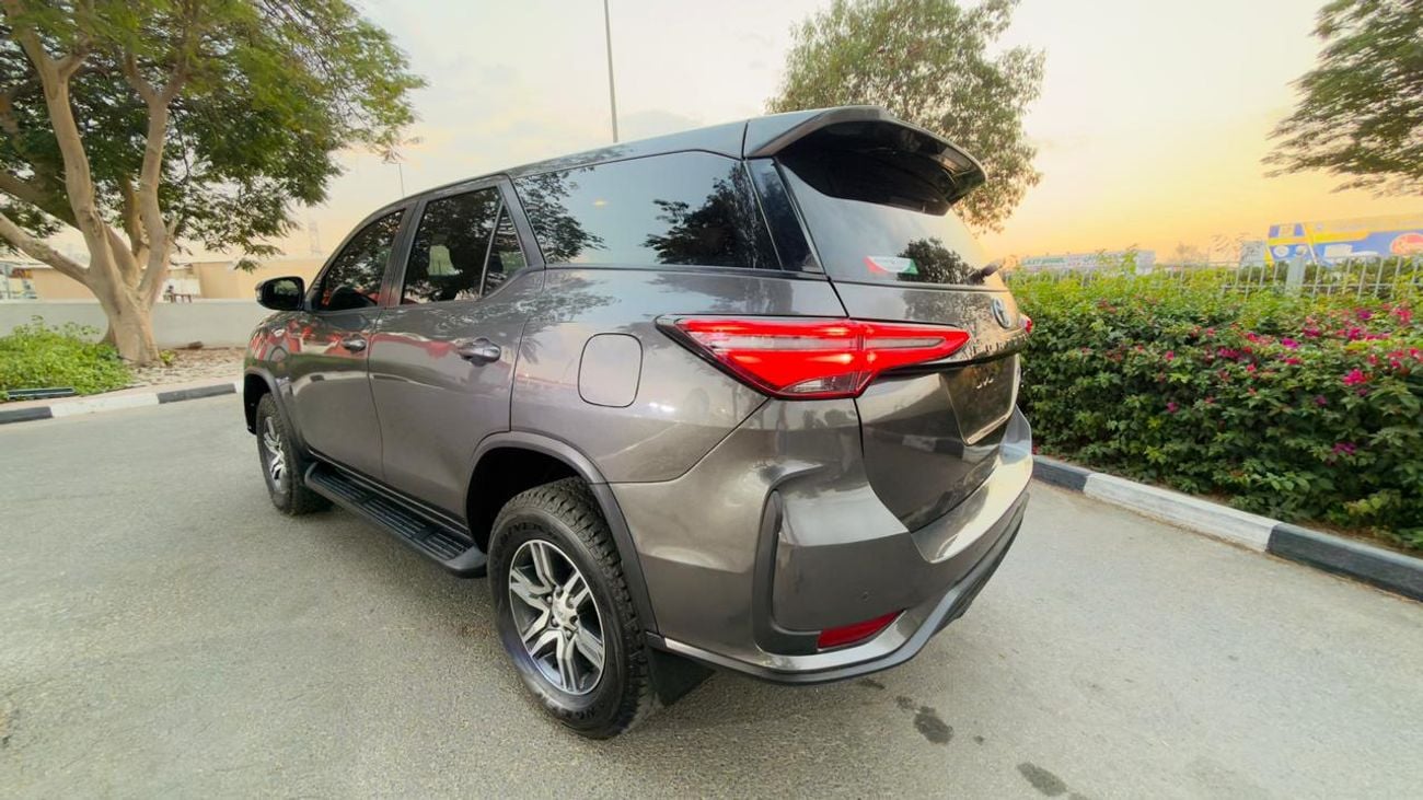 تويوتا فورتونر LEGENDER BODY KIT INSTALLED | LEATHER SEATS | PARKING SENSORS | 2.8L | AUTO | POWER WINDOWS