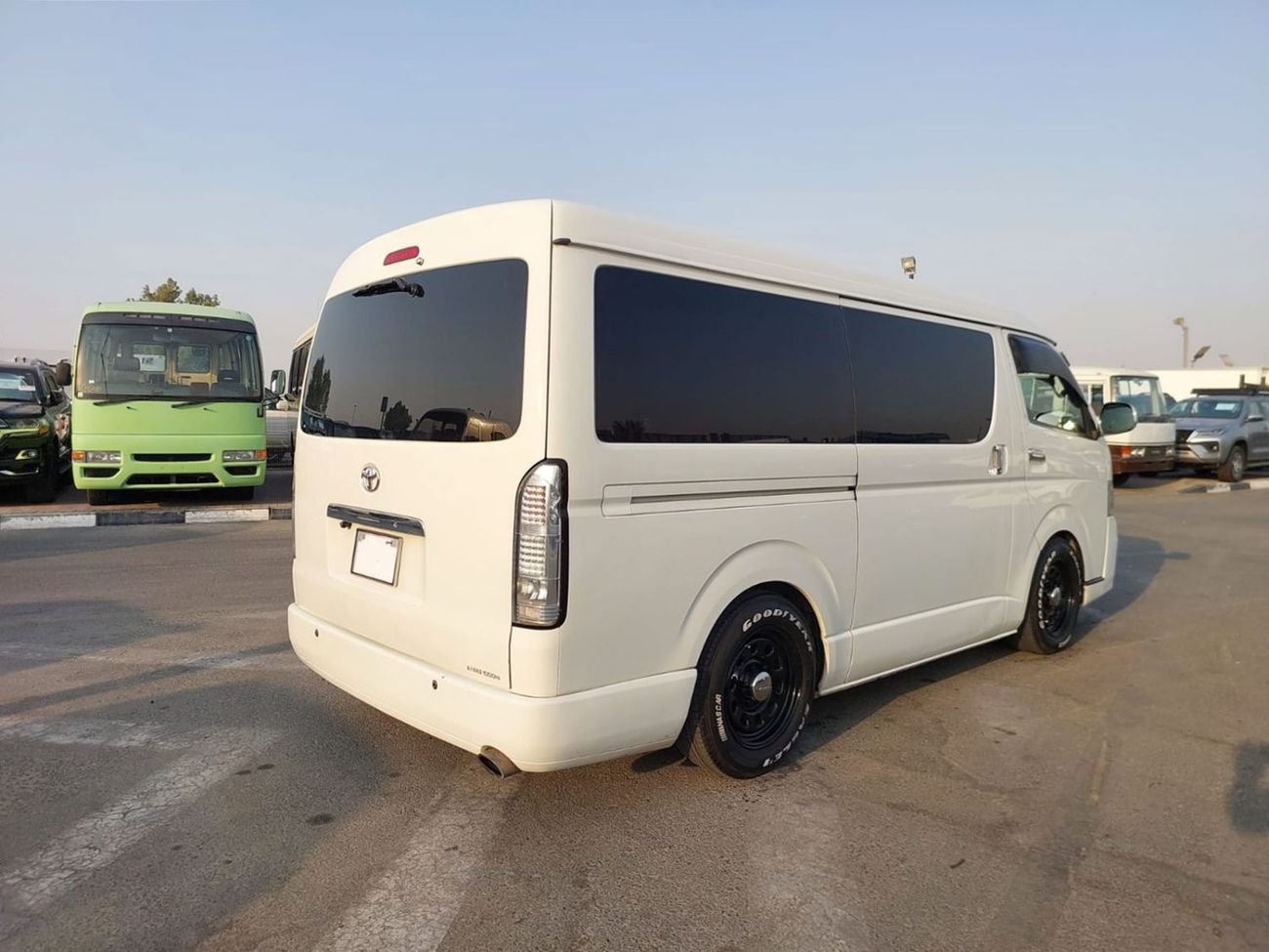 تويوتا هاياس TOYOTA HIACE VAN RHD 2009 MODEL 2.7 L PETROL AUTOMATIC(PM02291)