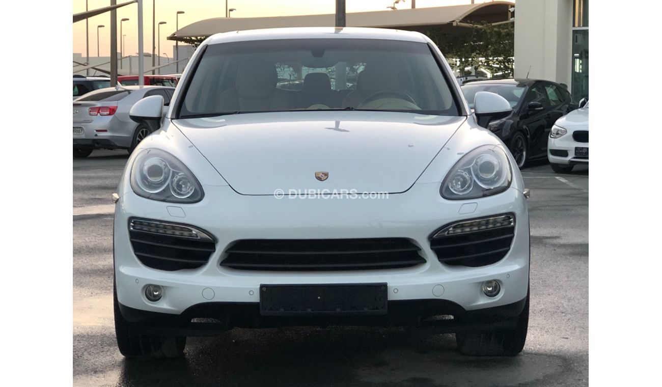 Porsche Cayenne PORSCHE CAYENNE S MODEL 2013 GCC CAR PERFECT CONDITION FULL OPTION PANORAMIC ROOF LEATHER SEATS BACK
