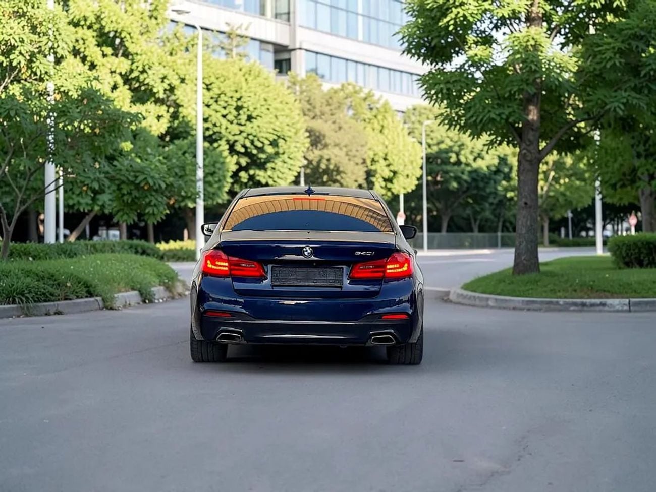 بي أم دبليو 540i 2,613 P.M | 540 M-KIT | 3.0L V6 | GCC | | LOW MILAGE Original paint
