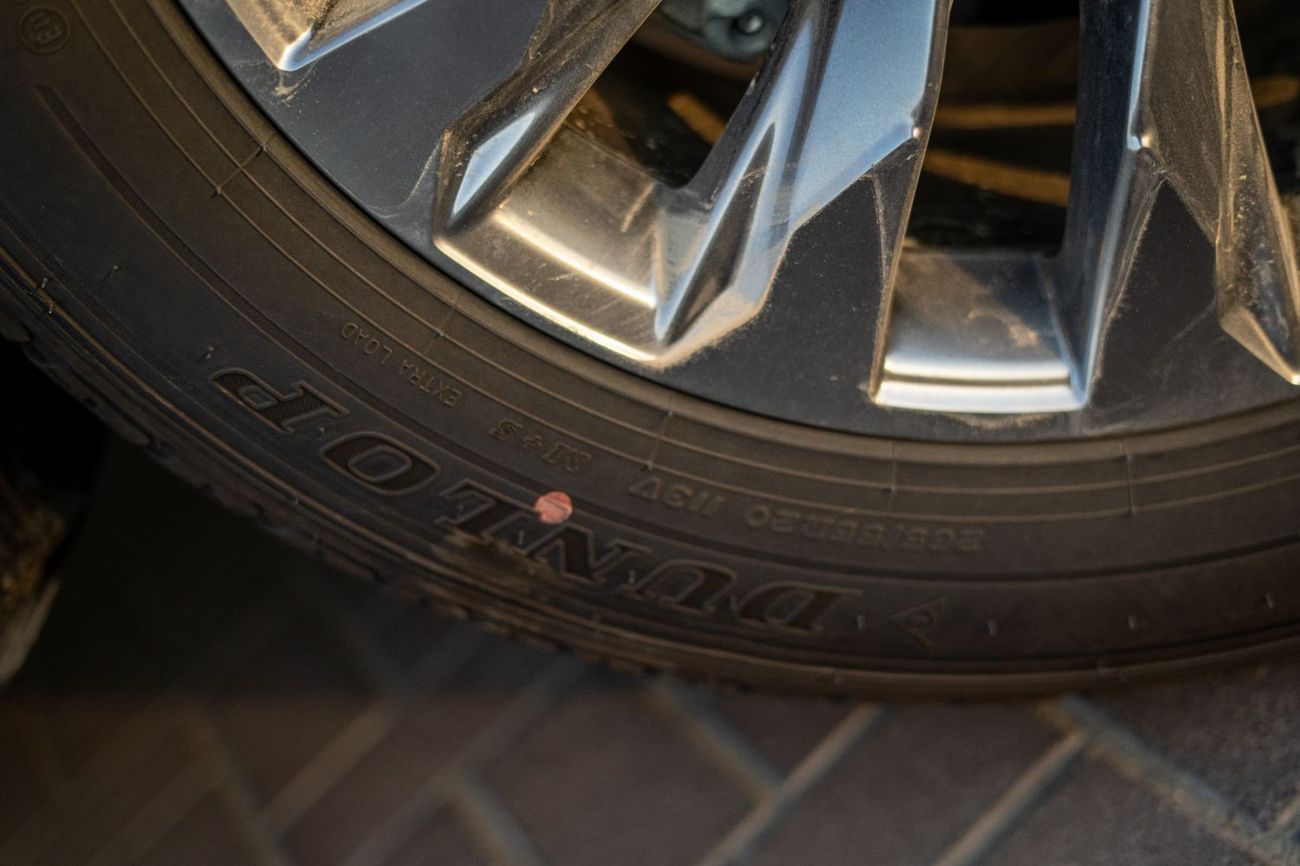 تويوتا لاند كروزر 3.3L DIESEL VXR FULL OPTION WITH RADAR