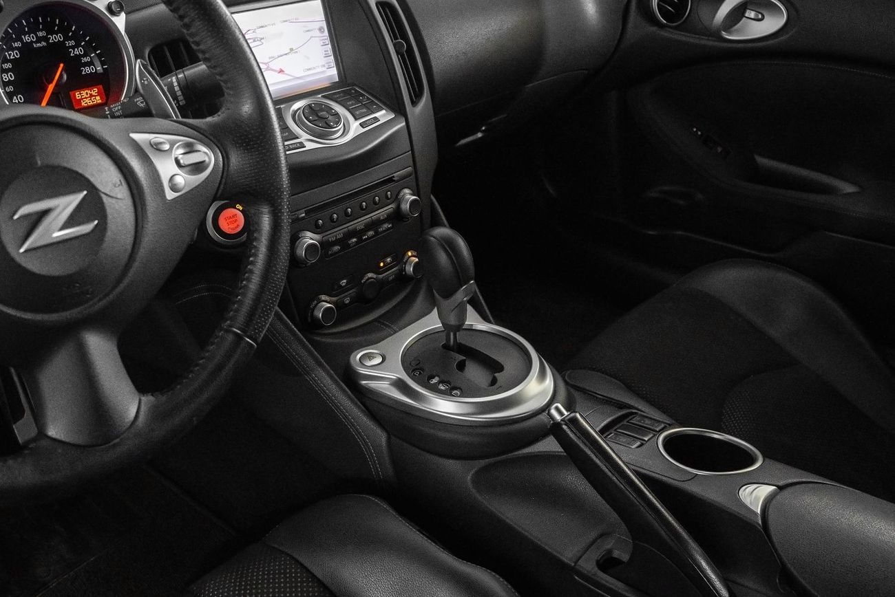 Nissan 370Z Std 3.7L (324 HP) Coupe 3.7L V6 VQ(328 HP) Coupe