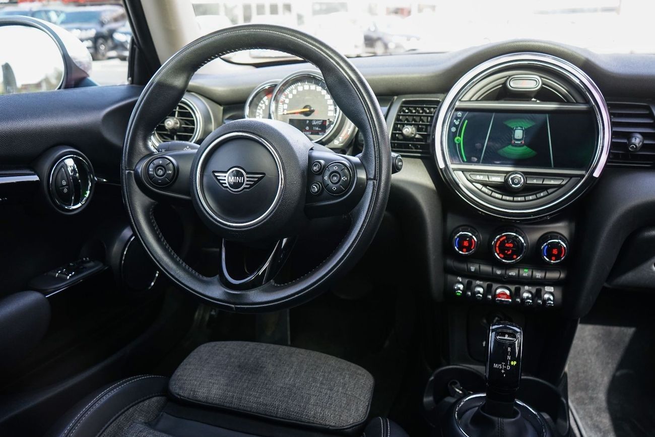 Mini Cooper Std 1.5L (4 Seater)