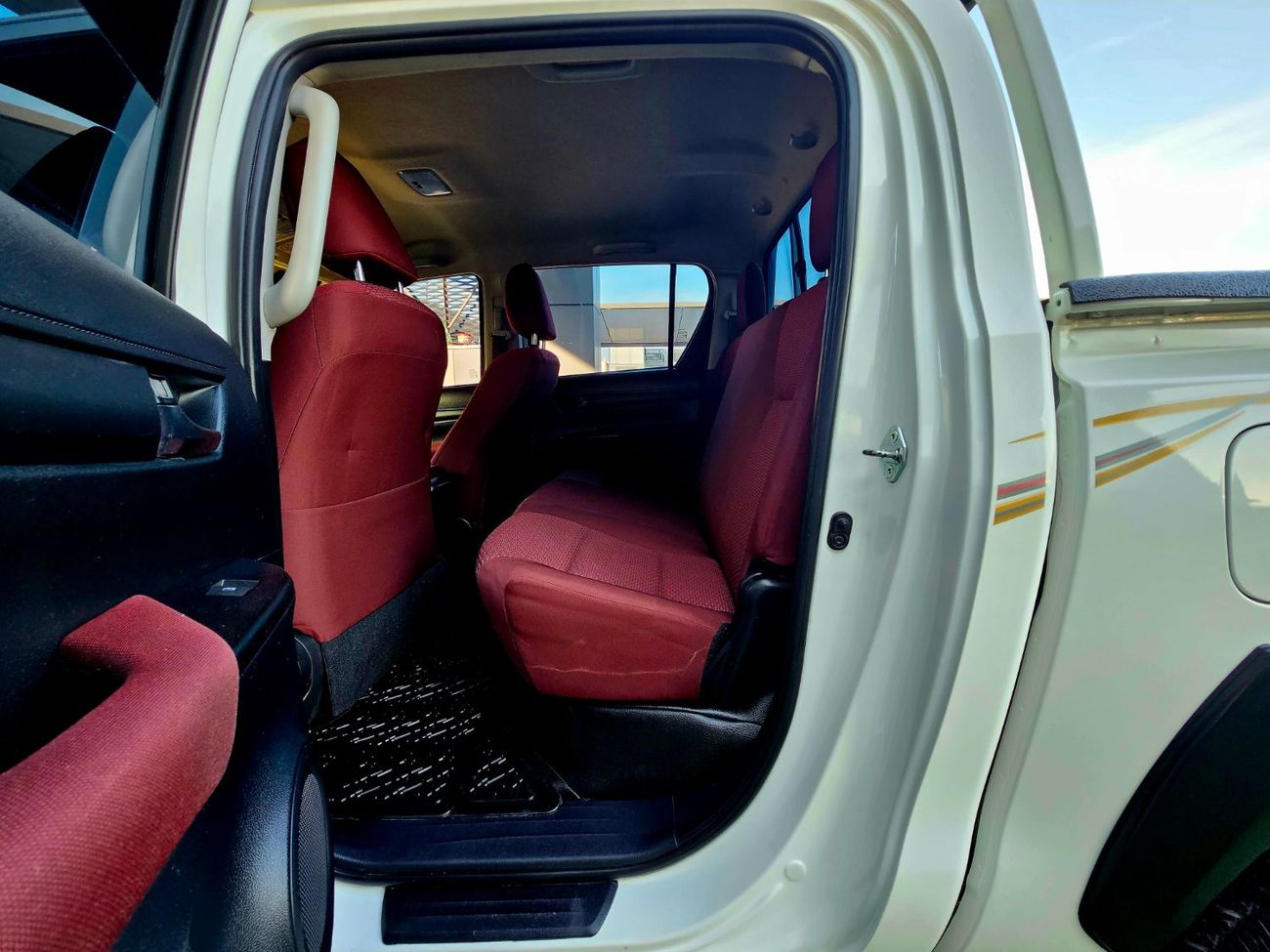 Toyota Hilux PATROL/ AUTO GEAR 4WD/ AUTO WINDOWS/ ADVENTURE BODY/ LOW MILEAGE