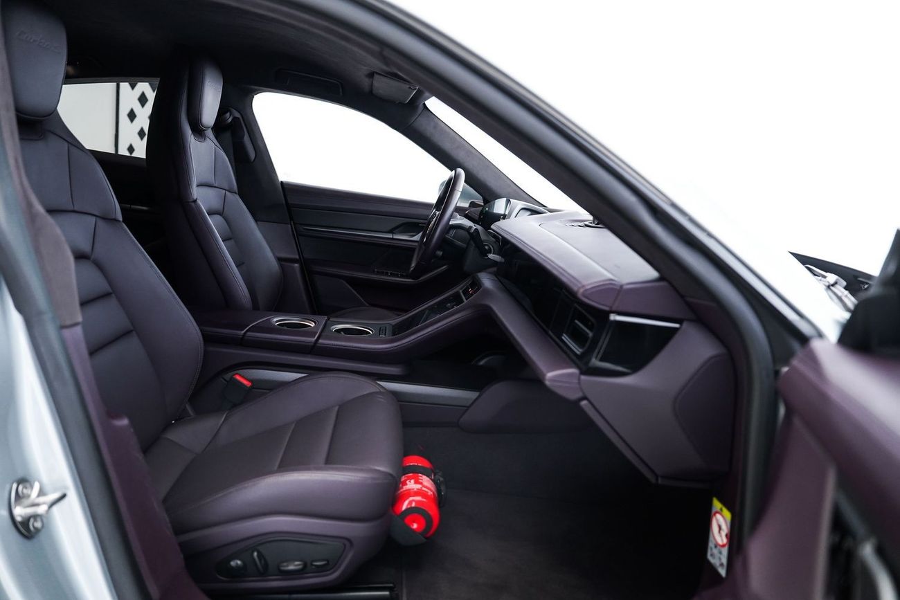 Porsche Taycan Turbo S (761 HP)