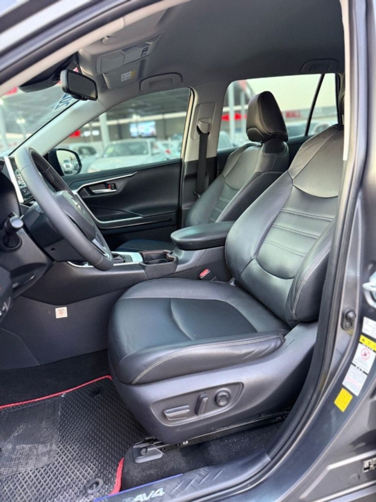 تويوتا راف ٤ Japan 2.0 L Full Option 360 camera,leather seats, power seat,head up display