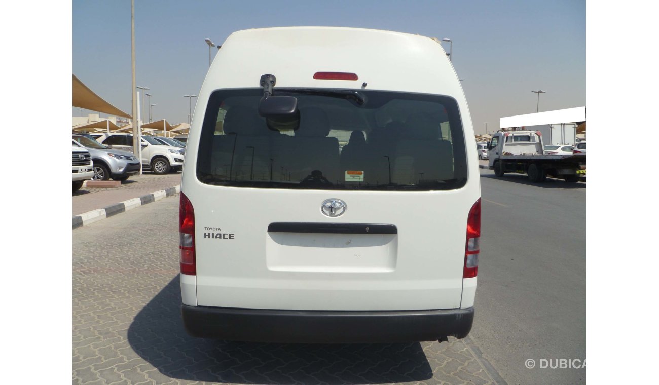 تويوتا هاياس 2.5L Diesel Highroof Manual