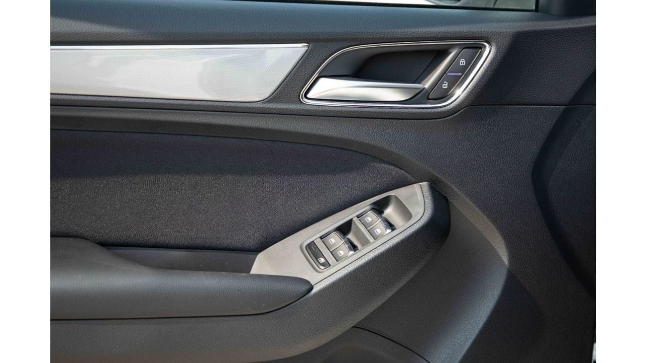 MG RX5 2023 MG RX5 1.5 STANDARD - Sky Blue inside Black