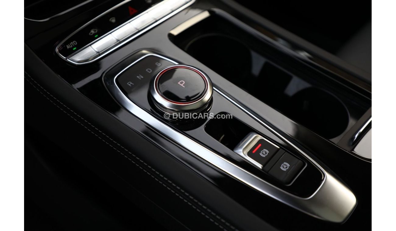 Skywell ET5 With service contract of 2 years/ 60,000KM - All Electric SKYWELL ET5