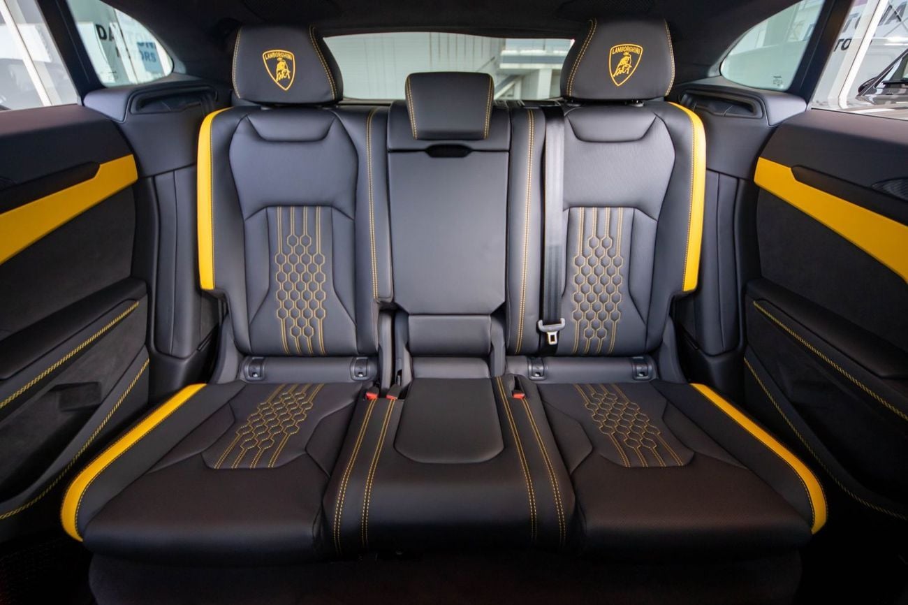 لامبورغيني اوروس Lamborghini Urus SE | 2025 | 0 km | Carbon Fiber