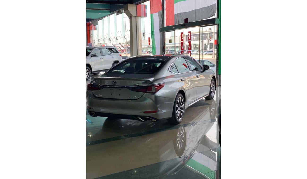 لكزس ES 350 New Shape MY2019 ( Warranty & Vat )