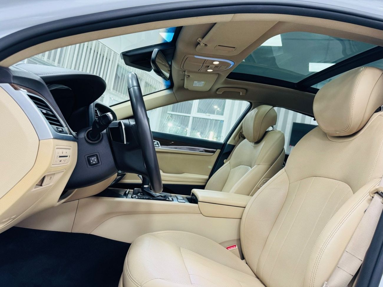 هيونداي جينيسس ملكي