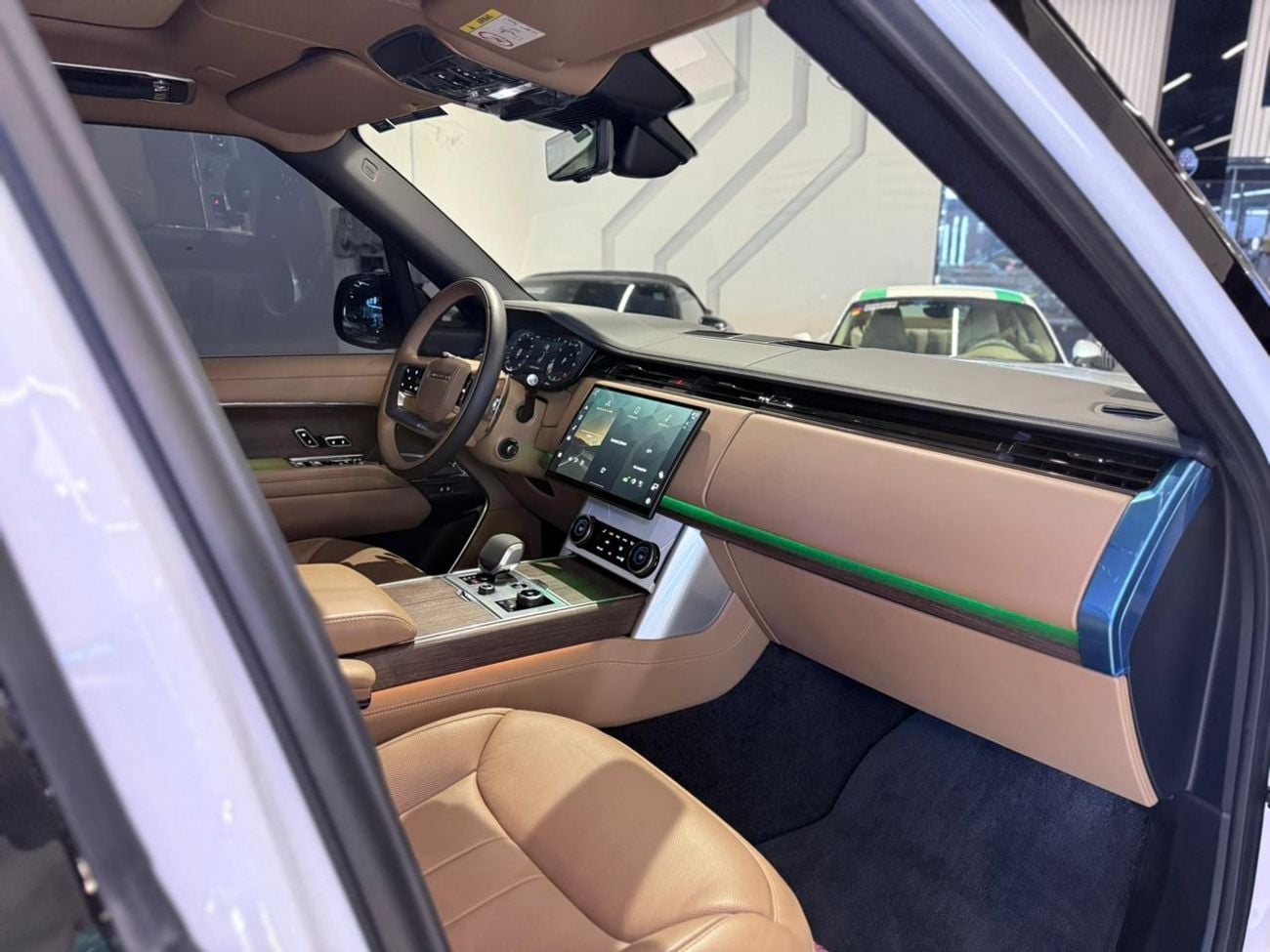 لاند روفر رينج روفر AUTOBIOGRAPHY LWB P530 AUTOBIOGRAPHY LWB P530