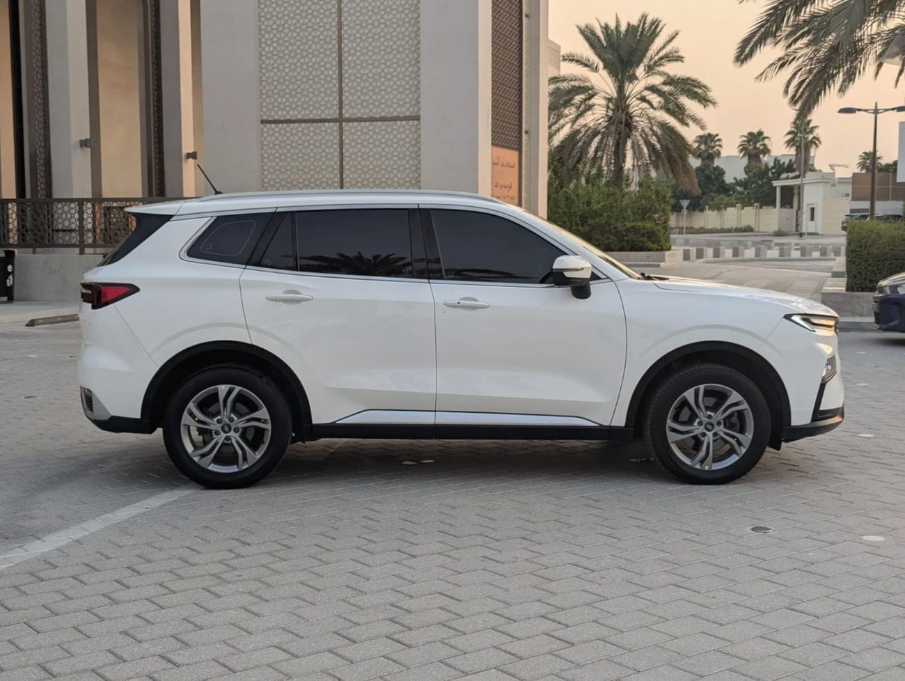 فورد تيريتوري TITANIUM