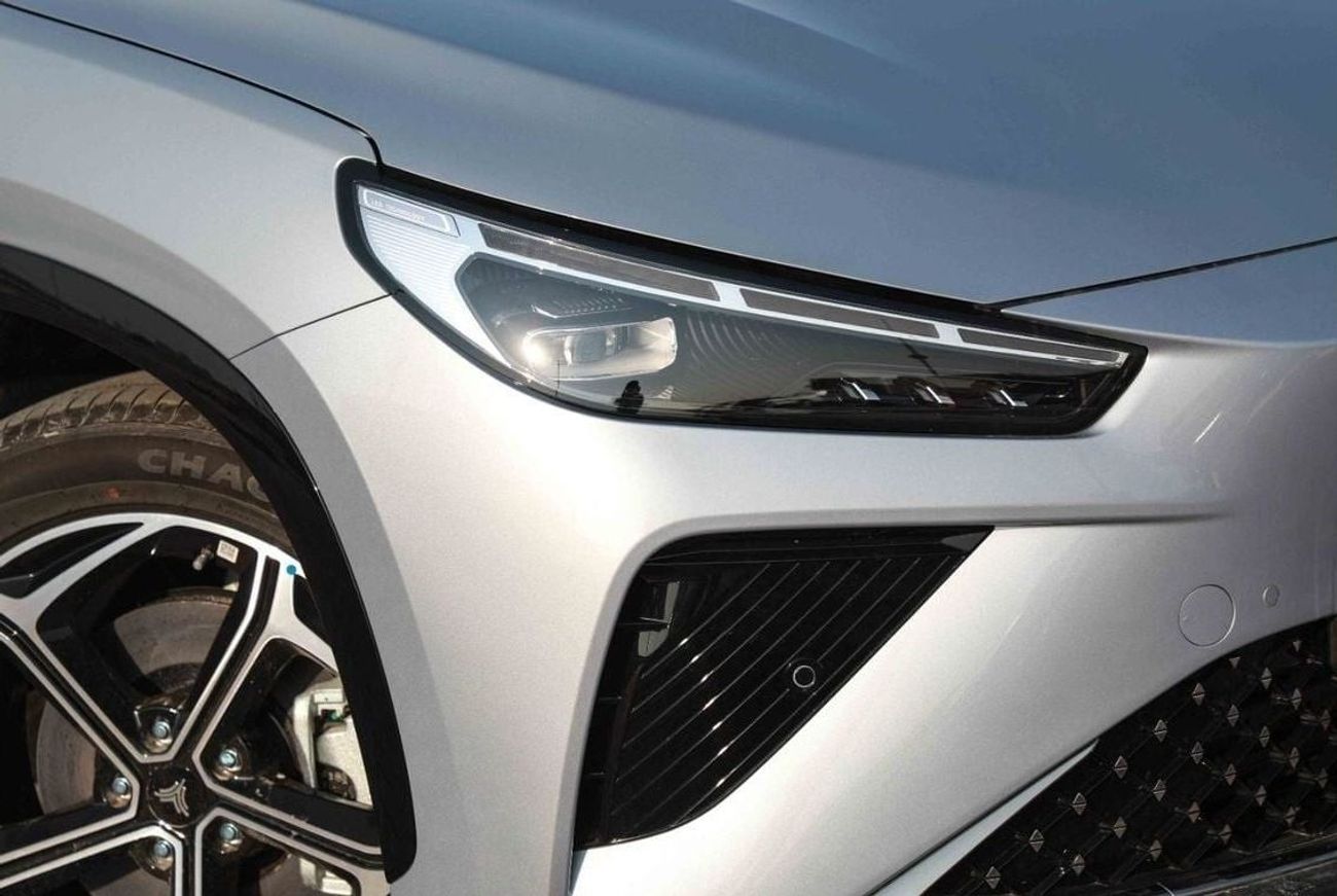 Neta L 2024 NETA L FLASH CHARGE EDITION 1.5 - Plug-in Hybrid - SILVER inside GREY | Export Price