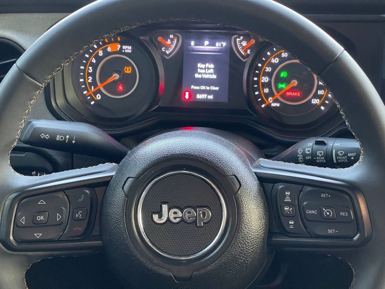 Jeep Wrangler Unlimited Sport 3.6L A/T JL / 3.6L V6 / RADAR /HURRICANE ADJUSTABLE /RADAR / LINE ASSIST / LOW MILEA