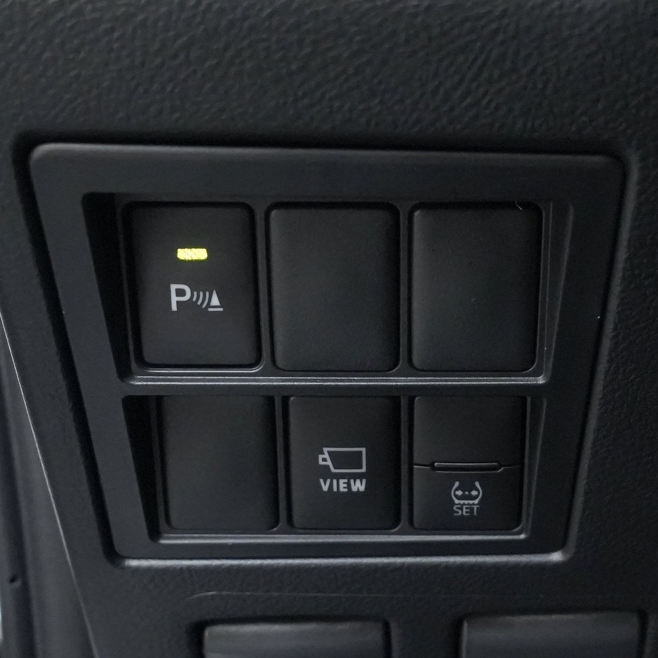 تويوتا هيلوكس GR Sport 4.0L