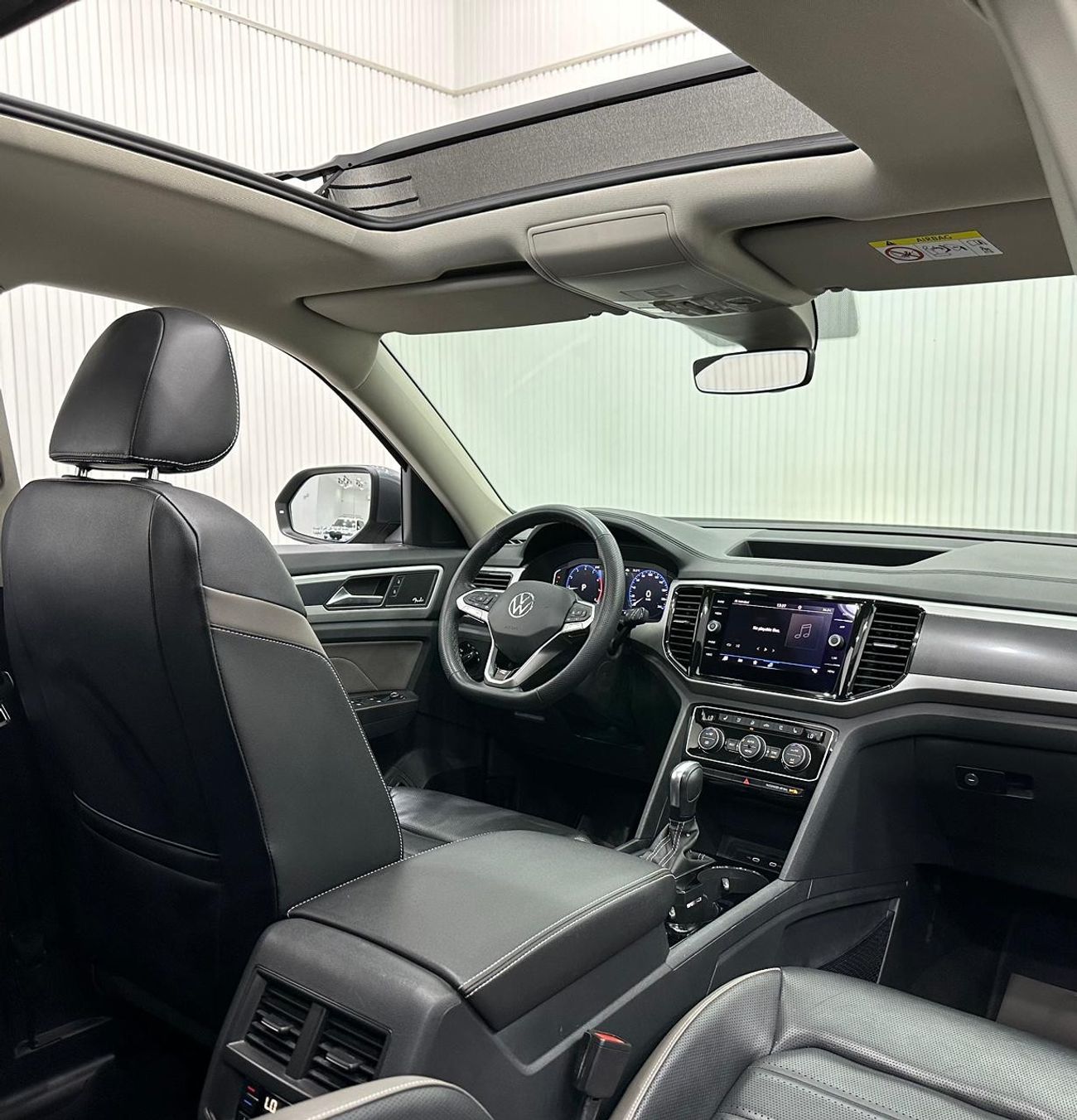 Volkswagen Teramont 2021 Volkswagen Teramont R-Line, OCT 2024 Al Naboodah Warranty + Service Contract, GCC