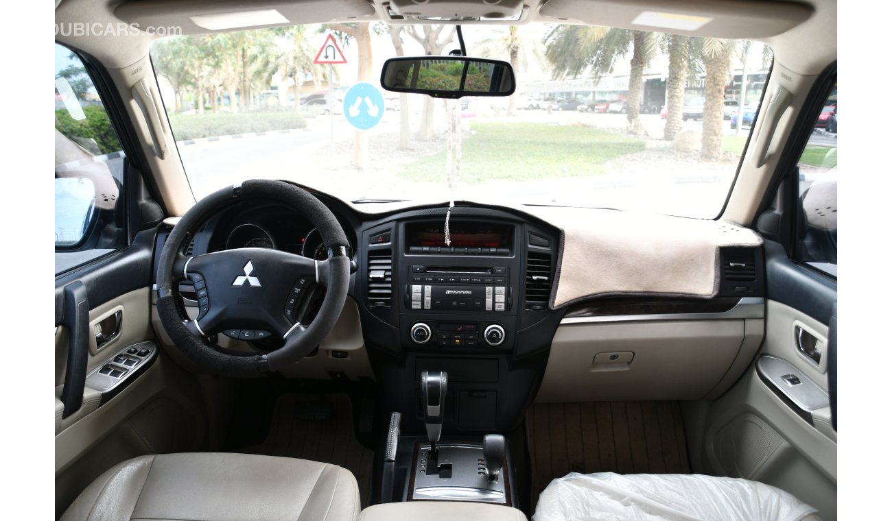 Mitsubishi Pajero GLS - V6 - 2012 - GCC SPECS - WARRANTY -