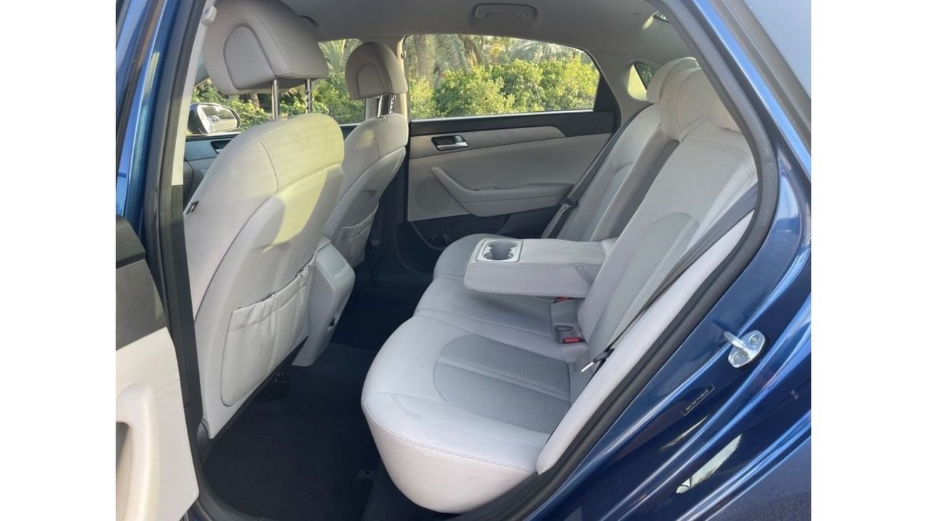 Hyundai Sonata Hyundai Sonata Se 2015 Blue 2.4L 4 vin: 5NPE24AF7FH186349  ( UAS_ SPEC) VERY GOOD CONDITION