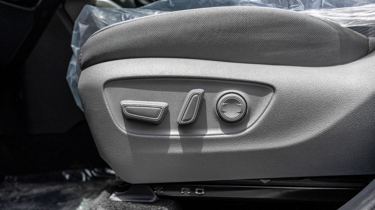 Toyota Highlander 2025 Toyota Highlander LE 2.5L AT Hybrid (Gray)