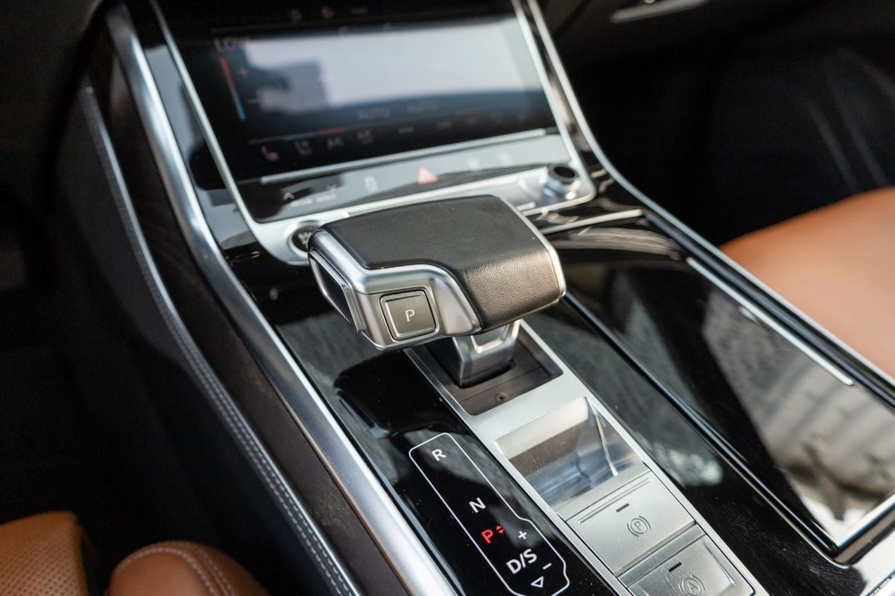 Audi Q7 45 TFSI S-LINE Audi Q7 S-Line 2024 GCC | Agency Warranty | Service Contract